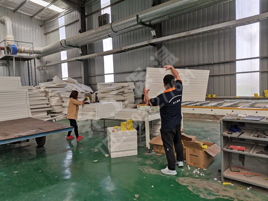 淺談有哪些因素關系著勻質保溫板的選擇？